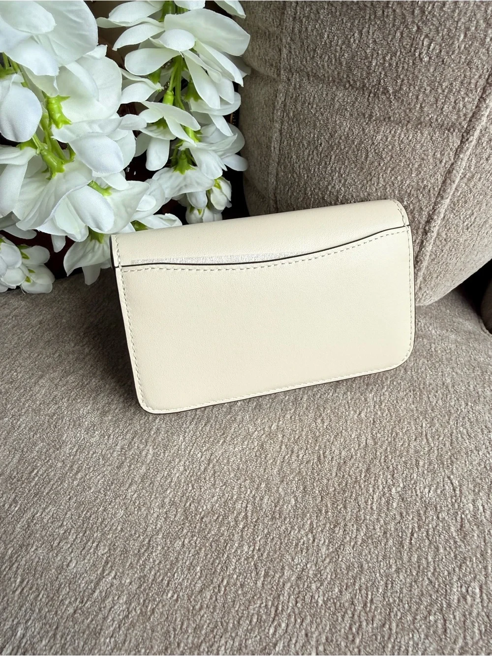 Coach Cream Chalk Leather Compact Wallet with Signature 'C' NWT